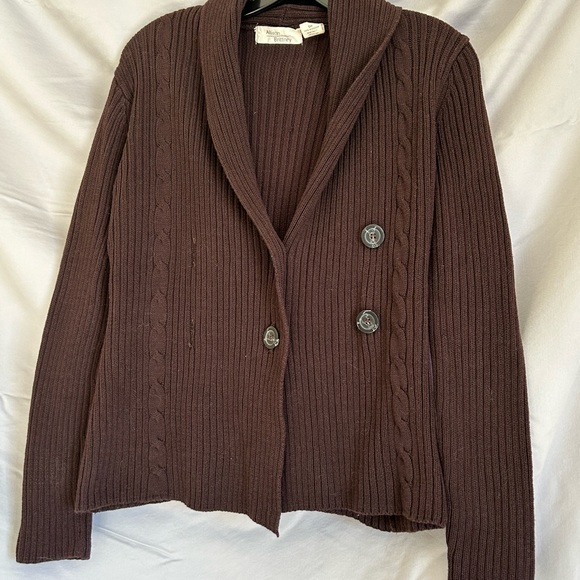 Cardigan - Picture 2 of 4